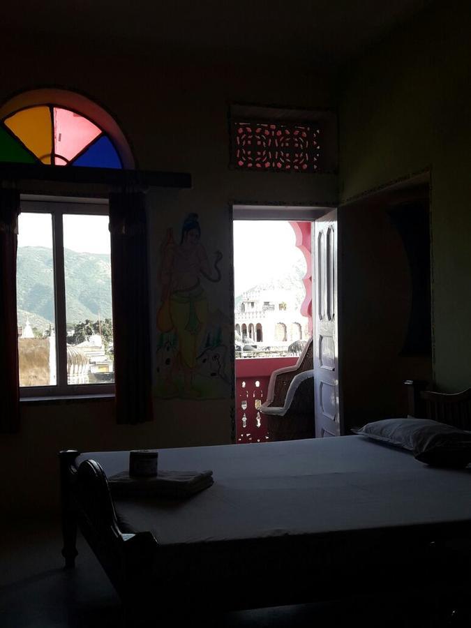 Hotel Paramount Palace Pushkar Bagian luar foto