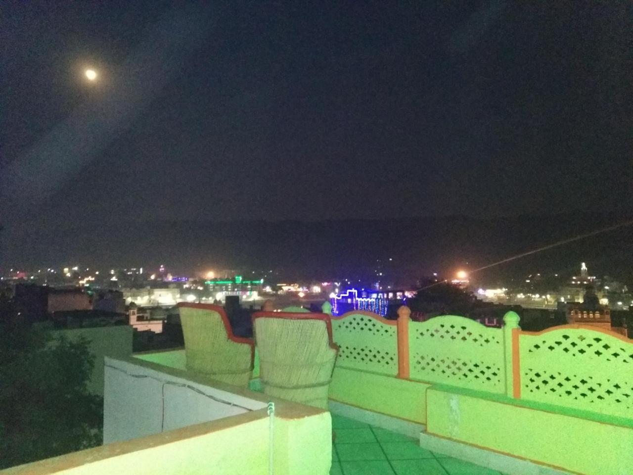 Hotel Paramount Palace Pushkar Bagian luar foto